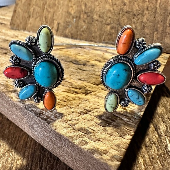 Southwestern-Inspired Bohemian Open Bangle with Multicolor Stones, Gift-Ready B - Picture 3 of 9